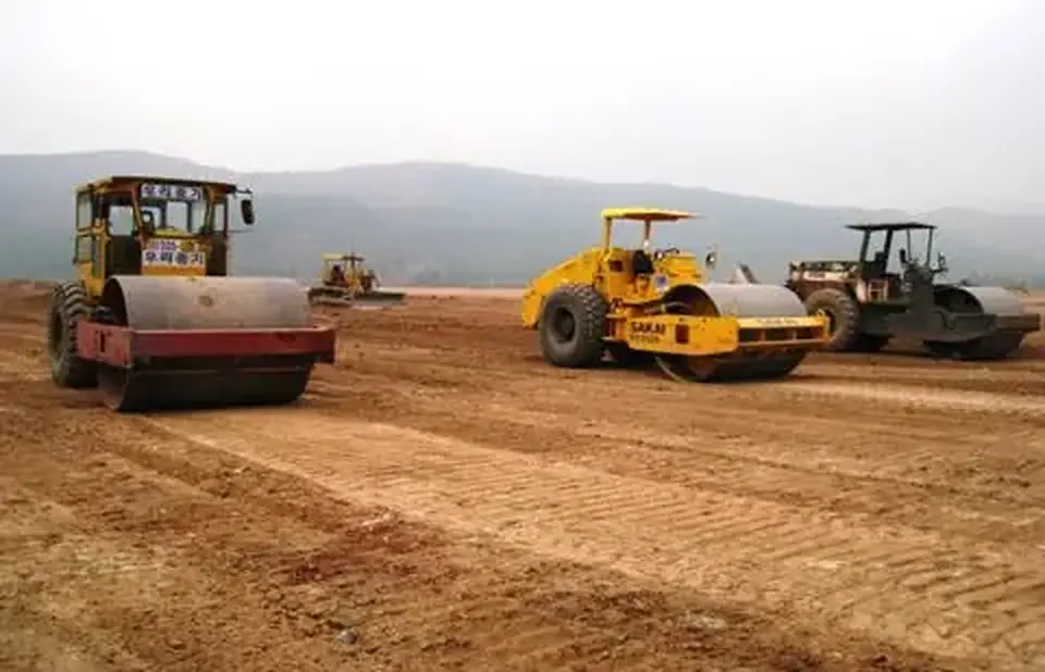 Thi công san lấp mặt bằng dự án dân dụng